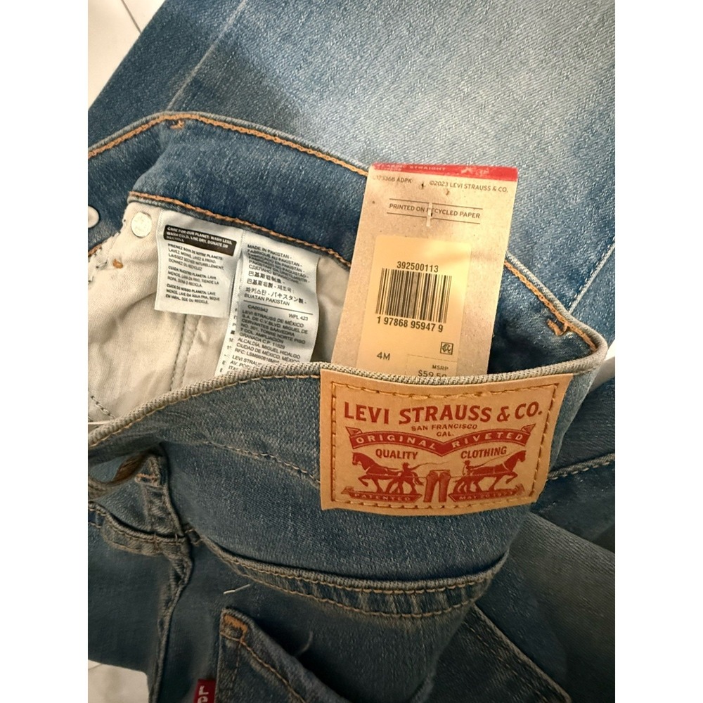 NWT Levi's Classic Straight Jeans Stellar Stretch New Ripped Distressed Size 4M - Picture 9 of 13